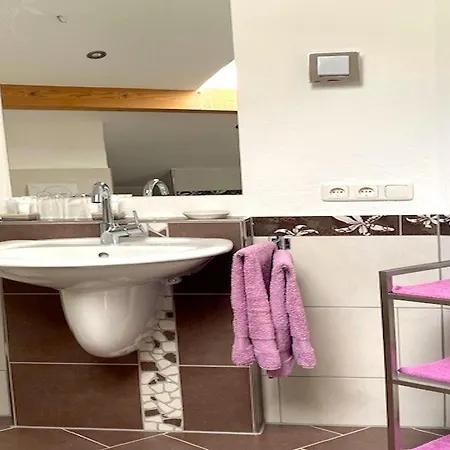 Daire Romantic Garden Stay, Cleaning Included